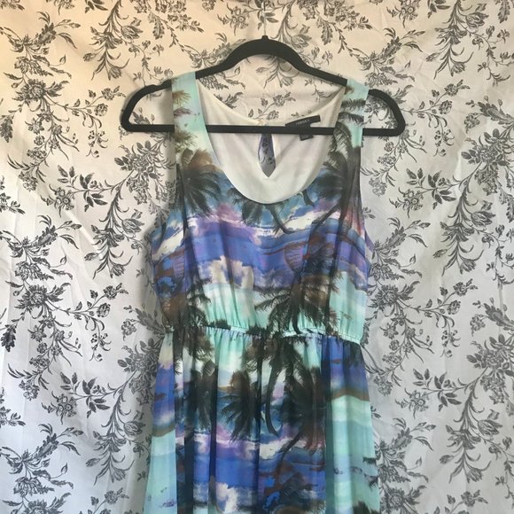 FOREVER 21 / Palm Tree Island Print Maxi Dress - Picture 4 of 7